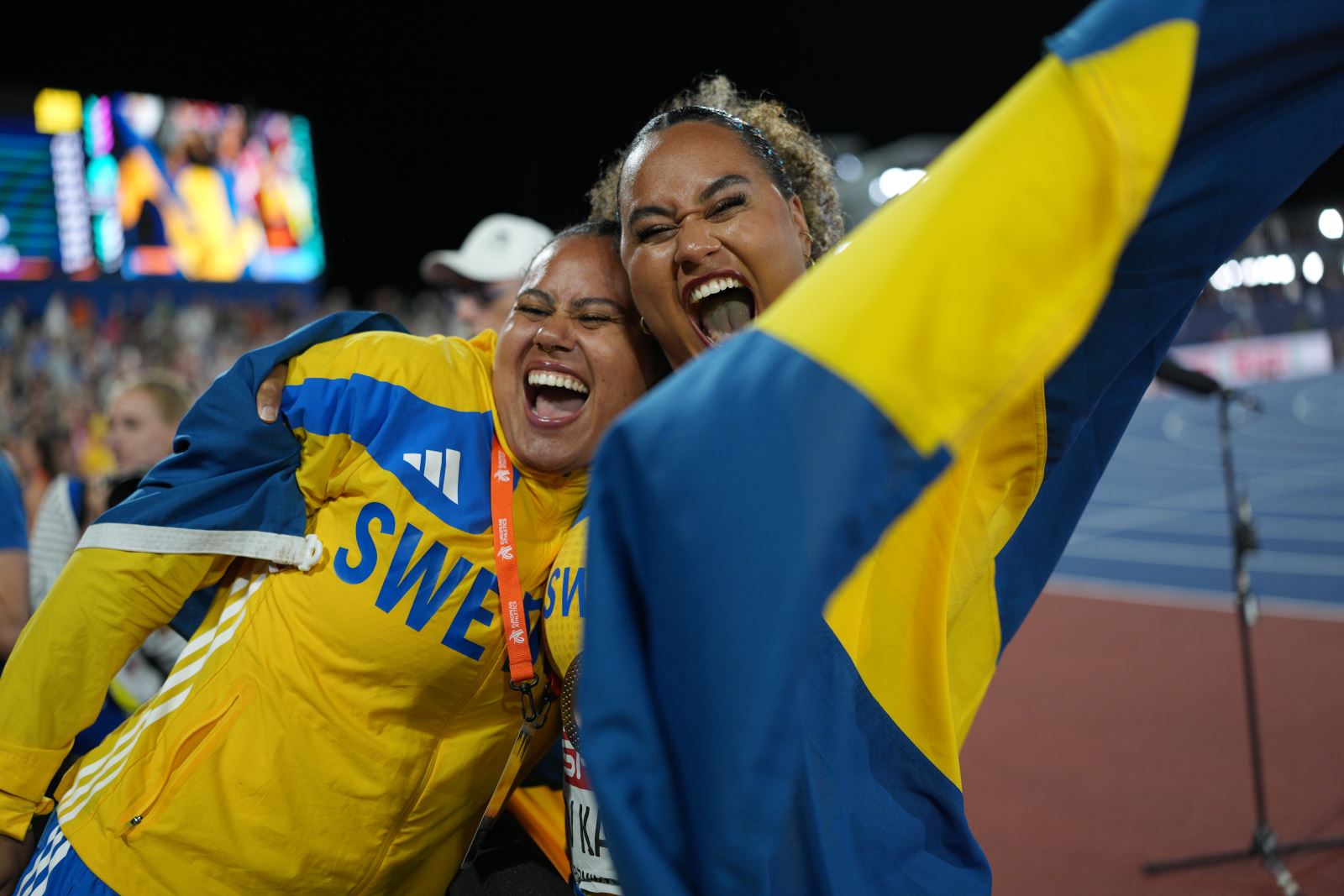 Bild på Vanessa och Patricia Kamga