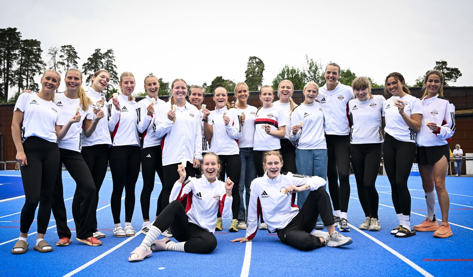 Bild på vinnande damlaget i Lag-SM finalen i fjol